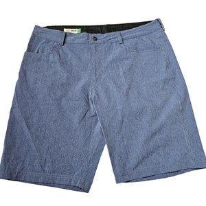 18 Greens Golf Shorts Size 36 Blue Stripes Stretch